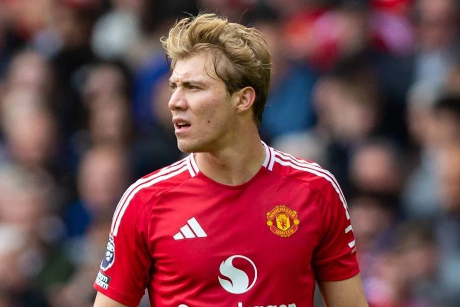 国米锁定锋线补强头号目标，接触曼联失意中锋霍伊伦德