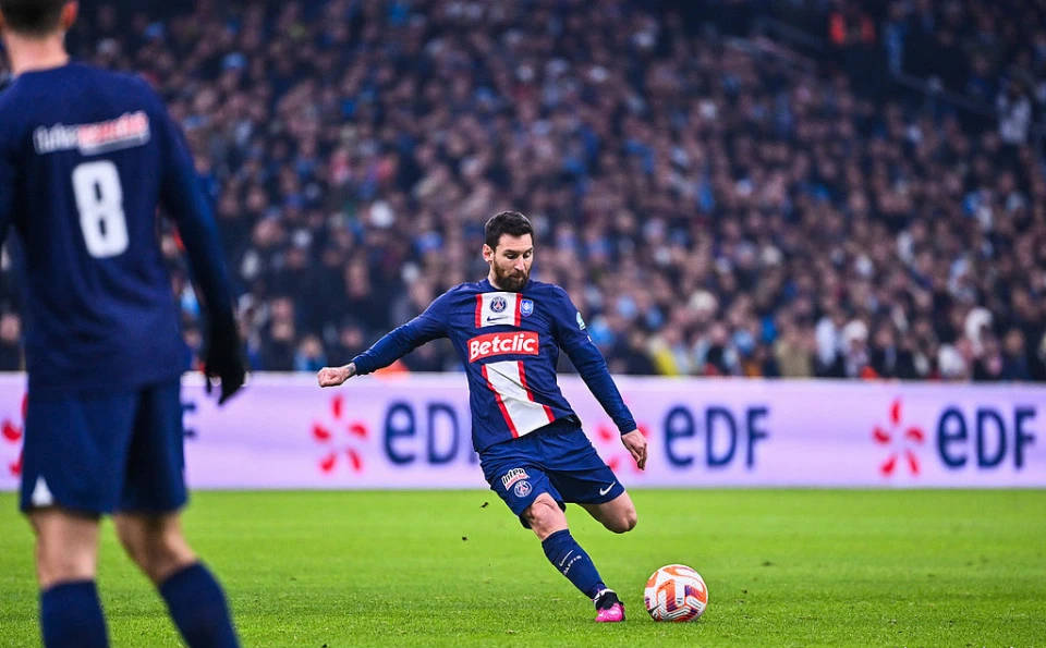 梅西到底是巴黎圣日耳曼欧冠成绩的拖累吗？