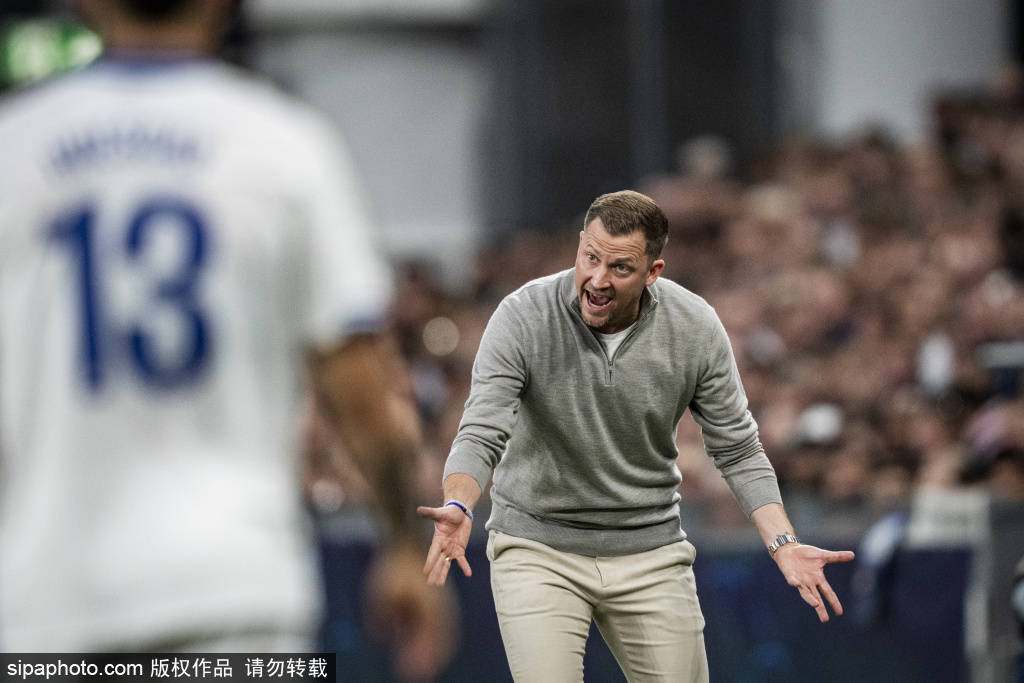 德甲激战：勒沃库森1-1圣保利，塔普索巴破门弗莱肯失误送礼，沃尔扳平比分